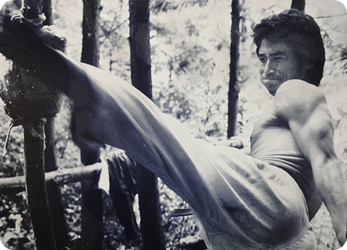 日本空手道・無門会とは